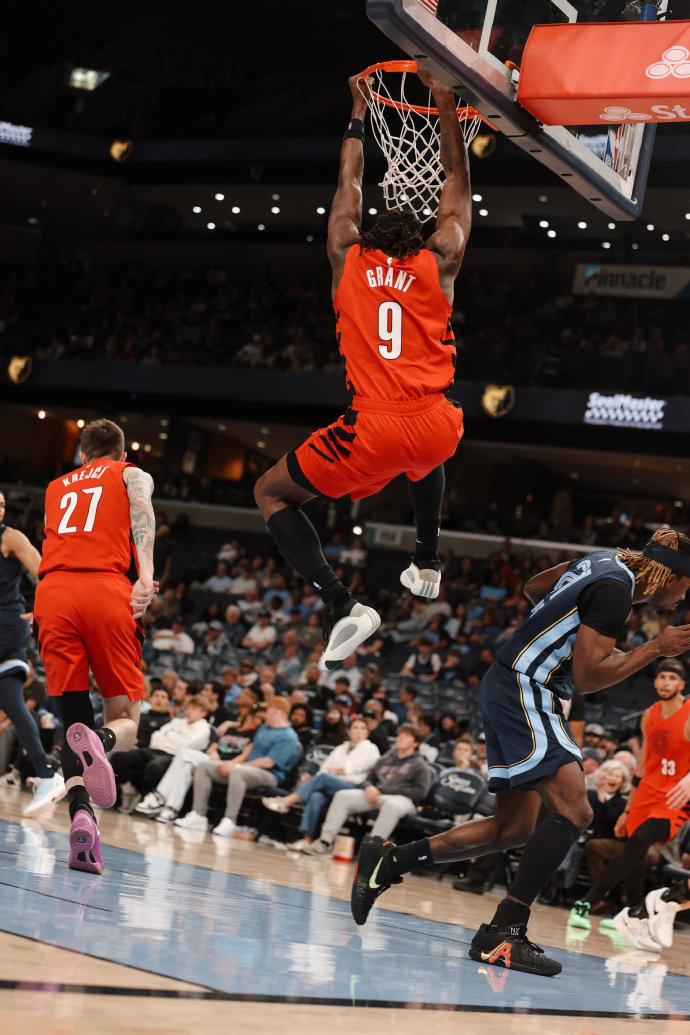 7m体育-开拓者三杀灰熊!霍勒迪35分5板11助,格兰特30分9板,罗威20+11|三分球|罗伯特·威廉姆斯三世|罗伯特-威廉姆斯|波特兰开拓者队|孟菲斯灰熊_新浪新闻