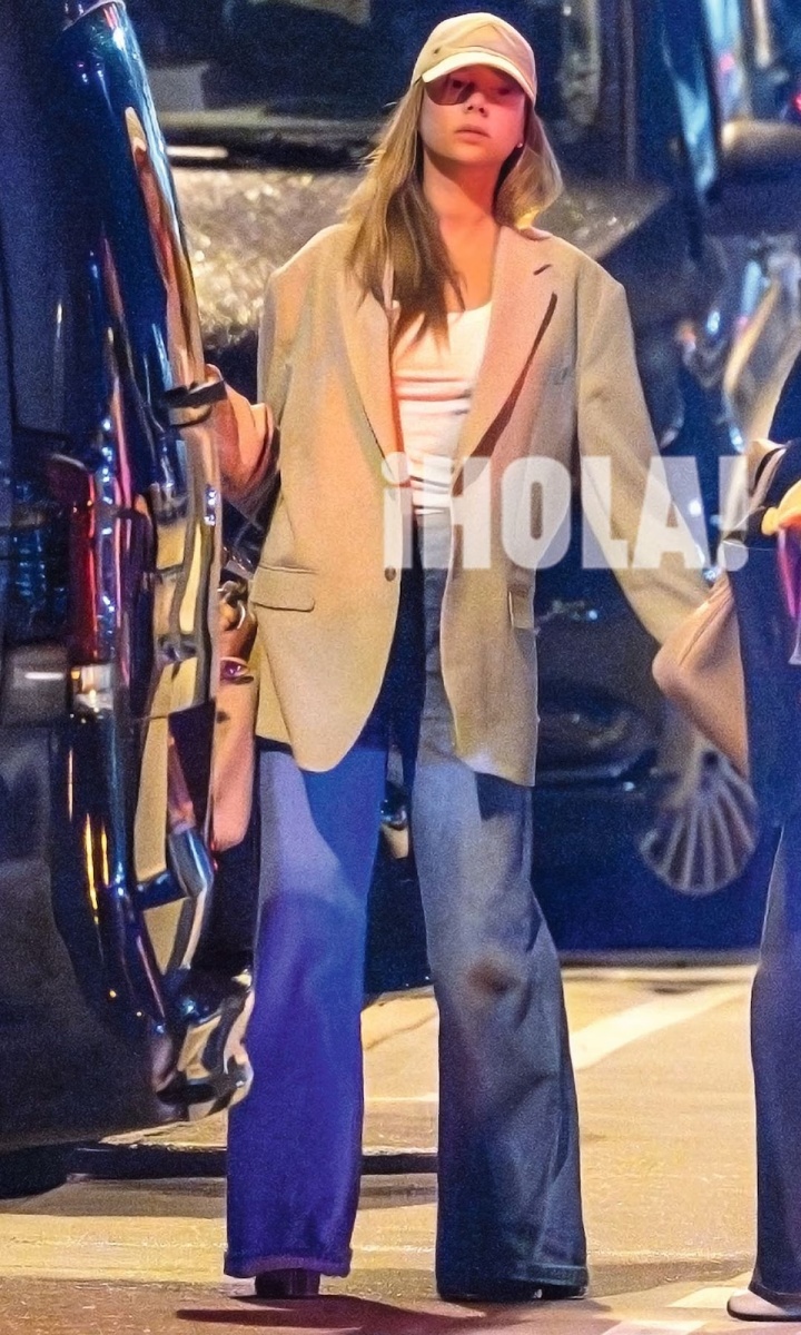 7m比分足球即时比分-姆巴佩被拍到与绯闻女友乘车回家，两人曾在巴黎一同入住豪华酒店